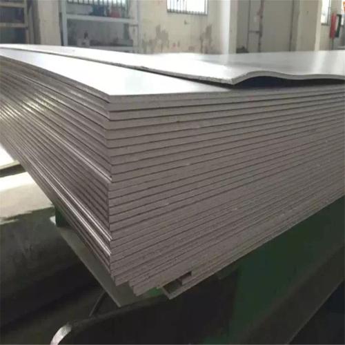 304不锈钢板在市场上的货源很多，是常见的一种不锈钢板